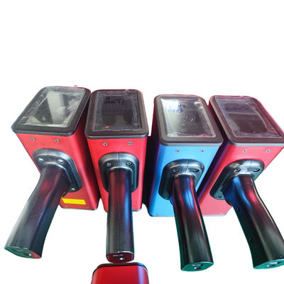 Medidor de distância a laser portátil amarelo cinza e placa de calibração para cálculo preciso da distância