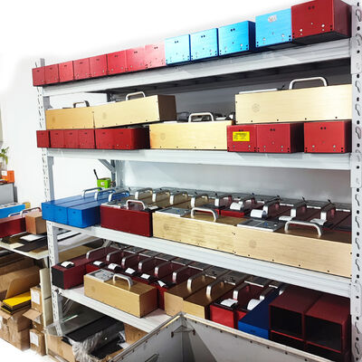 Medidor Retrorefletor com Espaço de Armazenamento de Dados de 16G Oferecendo Erro de Medição de Repetibilidade Abaixo de 3 Por Cento e Volume Total de 700mm X 135mm X 115mm Projetado para Aplicações de Teste